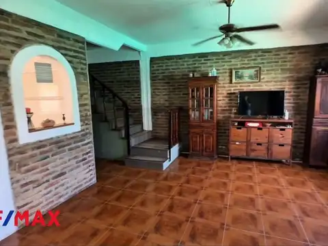 Casa en Venta en Garin, USD 130.000