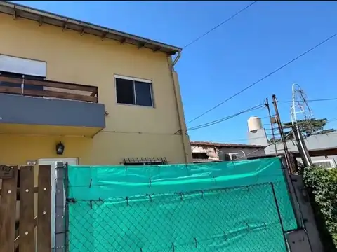 Muy Buena casa en el centro de Garin