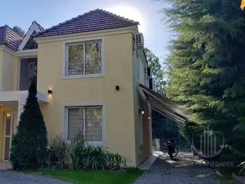 Casa con parque-piscina en Solar del Bosque, Canning -APTO CREDITO