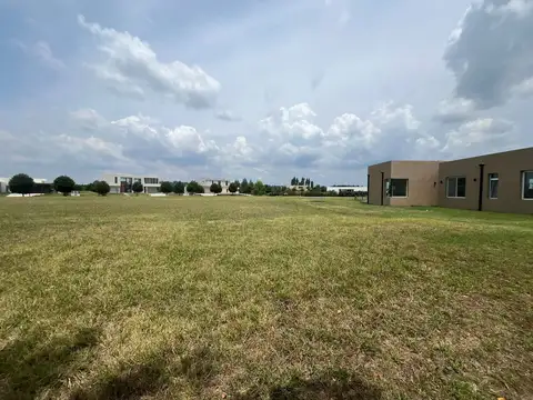 Avenida Fernández Beschtedt