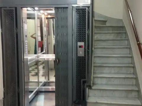 Oficina en Alquiler 70 años
