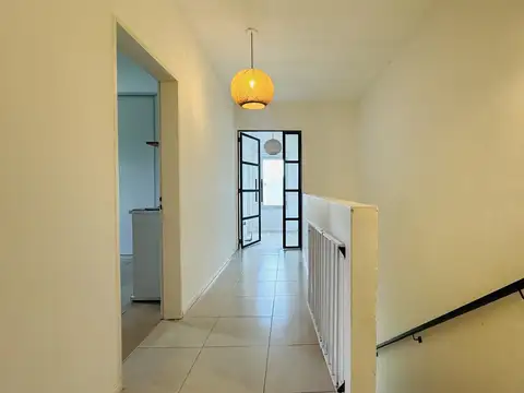 Casa 6 ambientes con 3 baños