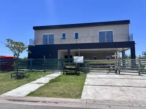 VENTA CASA EN SAN SEBASTIAN AREA 5 - 5 AMBIENTES