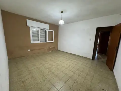Venta Casa amplio terreno San Nicolás - Ap. Créd.