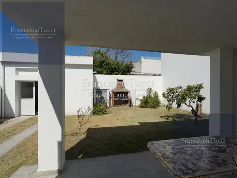 Casa en Alquiler de 3 dormitorios