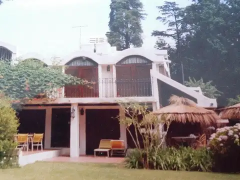 Casa en venta Pilar 6 ambientes