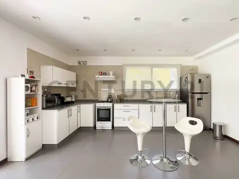 VENTA CASA 4 AMBIENTES CON PILETA Y PARQUE BARRIO LA CODORNIZ LOS CARDALES APTO CREDITO