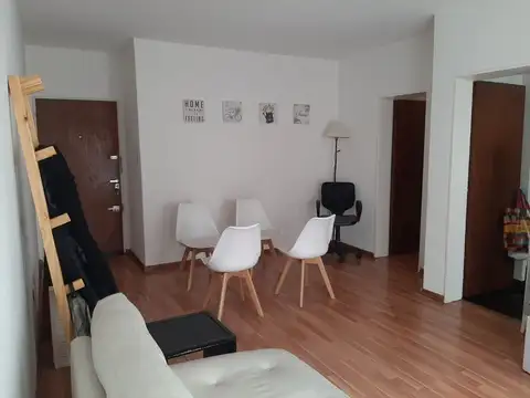 Depto Tipo Casa en Venta 56 años