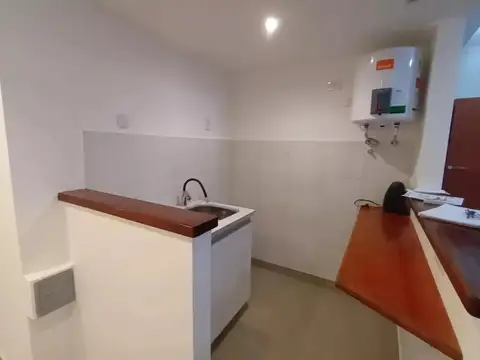 Monoambiente en Venta - Reciclado a Nuevo - Almagro - Con Patio Propio