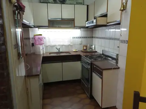 Depto Tipo Casa 4 ambientes con 1 baño