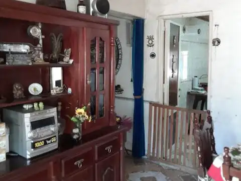 Casa 3 ambientes con 1 baño