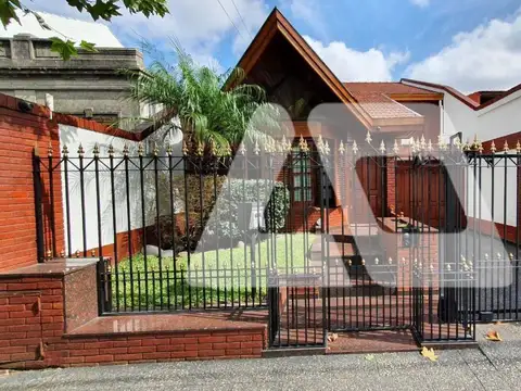 Casa Chalet  en Venta ubicado en Lanús Este, Lanús, G.B.A. Zona Sur