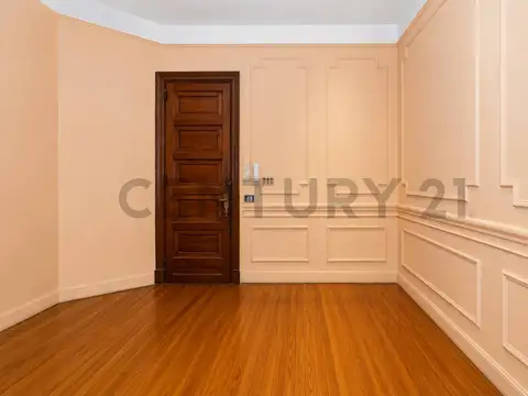 Depto Tipo Casa en Venta de 5 ambientes