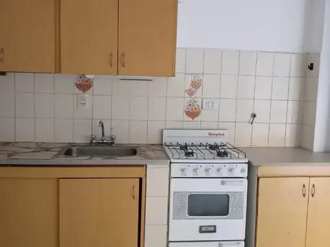 Depto Tipo Casa en Alquiler de 2 dormitorios