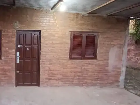 Casa 3 ambientes con 1 baño