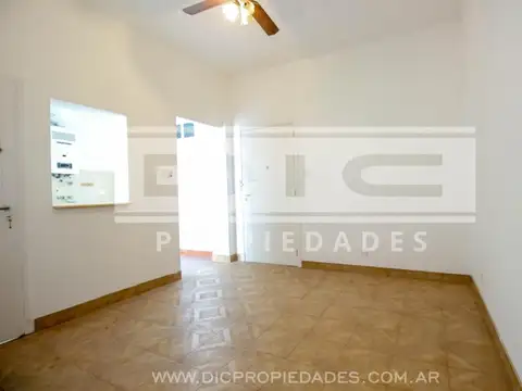 Departamento en Alquiler en Olivos Vias/Rio, $ 800.000
