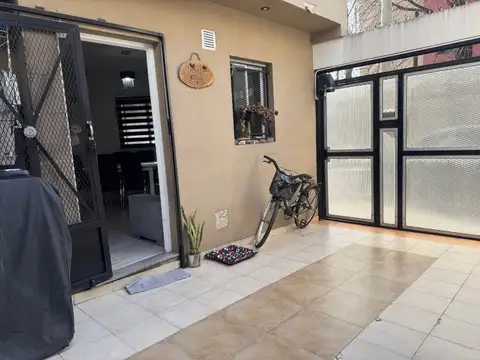 Depto Tipo Casa en Venta en Valentin Alsina, USD 84.900