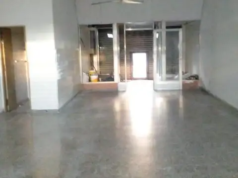 Local en Alquiler en La Florida, $ 720.000