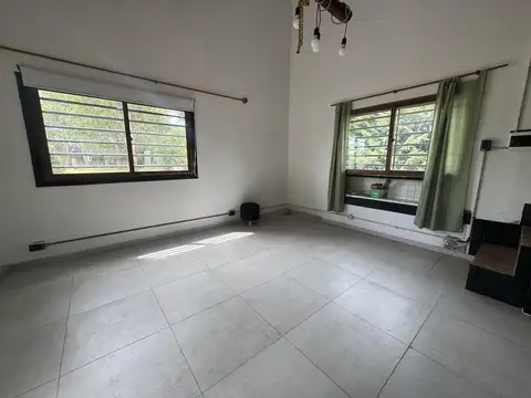 Casa 2 ambientes con 2 baños