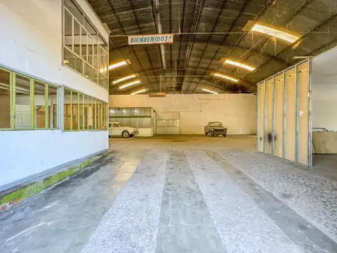 Galpón de 394 m² en Av Italia