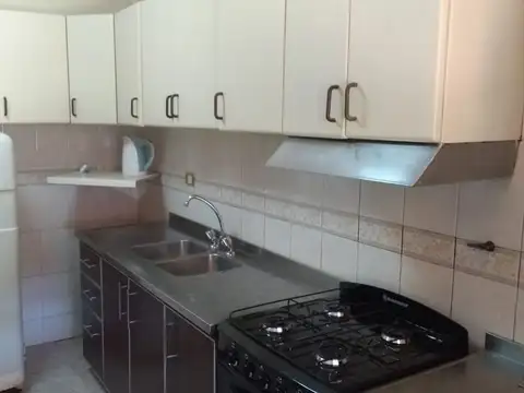 Casa en Alquiler con 1 cochera