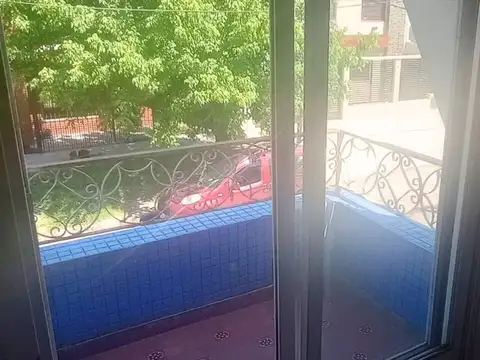 Depto Tipo Casa 2 ambientes con 1 baño