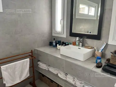 CASA EN ALQUILER AMUEBLADA- MARTINEZ-