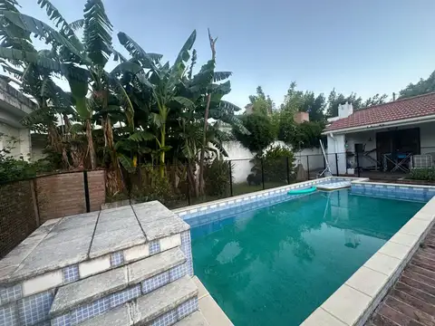 Venta Casa 3 Dorm Las Malvinas Pileta Quincho