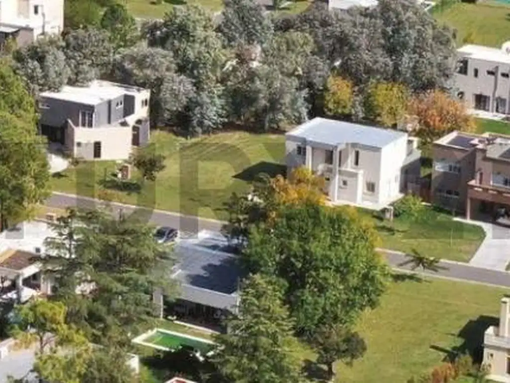 El DeslindE , 0° piso