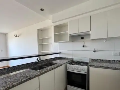 Departamento en Alquiler en Godoy Cruz, $ 950.000