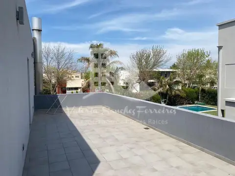 Casa en venta en Barrancas de Iraola - 4 ambientes