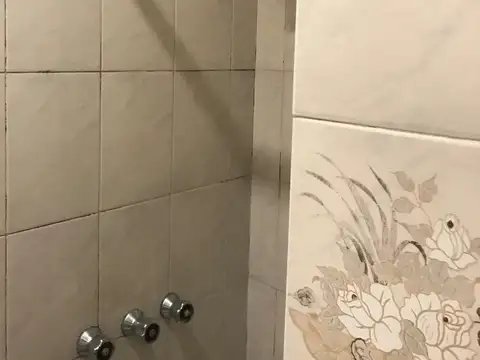 Depto Tipo Casa 4 ambientes con 2 baños