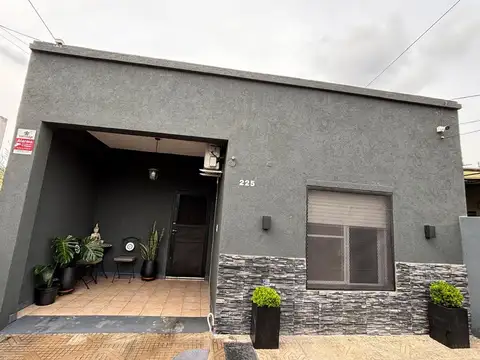Venta Casa Padua 3 ambientes + Departamento 2 amb