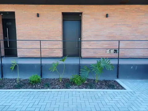 Venta departamento en duplex  en Pilar, UP Condominio, calle Caamaño, Pilar Lagoon