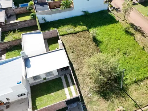Falucho 981 - Terreno 10x25 - A mts de asfalto