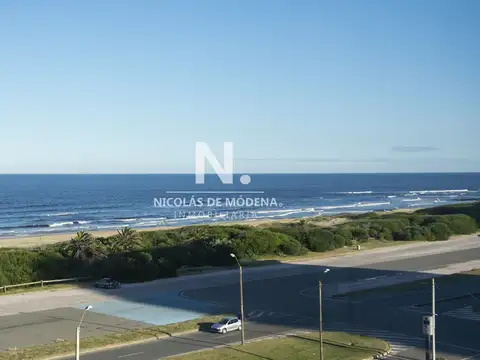 En venta apartamento en Tiburón II, de 3 dormitorios con excelente vista.