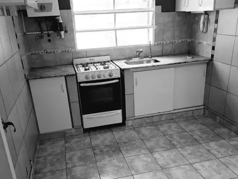 Carlos Calvo 170 , Piso 1