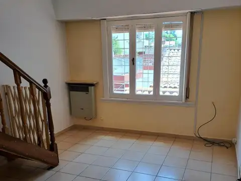 Dto 2 amb. y escritorio ,Carlos Calvo al 100, Ramos norte.