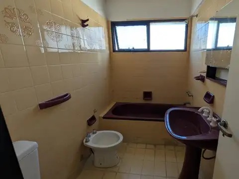 Departamento en Alquiler en Zárate, $ 550.000
