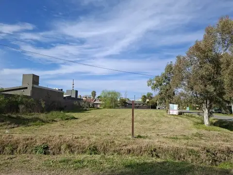 Terreno en Venta 15  mts Fondo