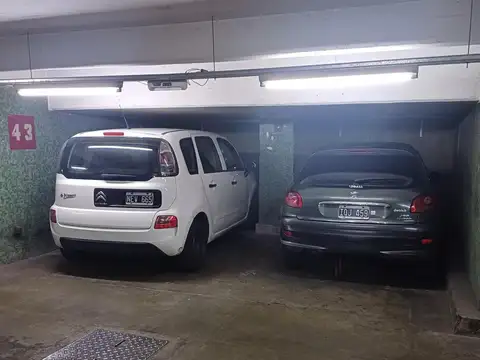Cochera en venta - 24mts2 - Microcentro