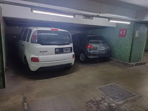 Cochera en venta - 24mts2 - Microcentro