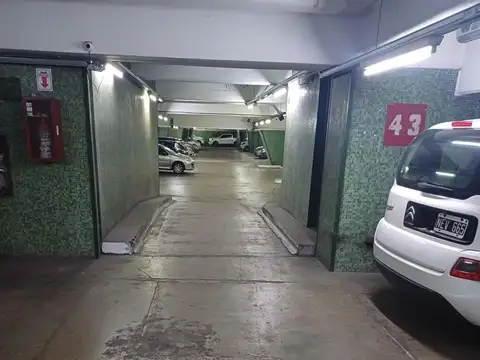 Avenida Corrientes e/ Esmeralda y Maipu
