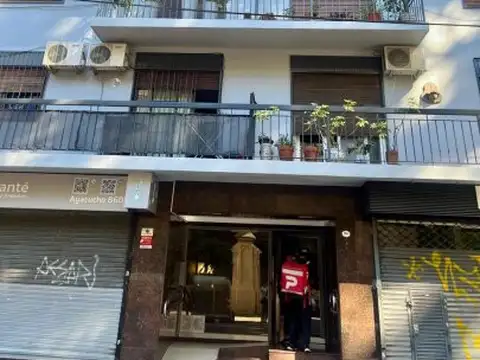 DEPARTAMENTO TRES AMBIENTES - EXCEPCIONAL UBICACIÒN A SU ALCANCE- AYACUCHO al 800 -RECOLETA- BS...