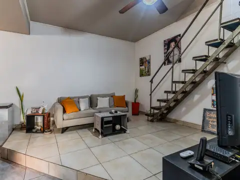 Depto Tipo Casa en Venta 37 años