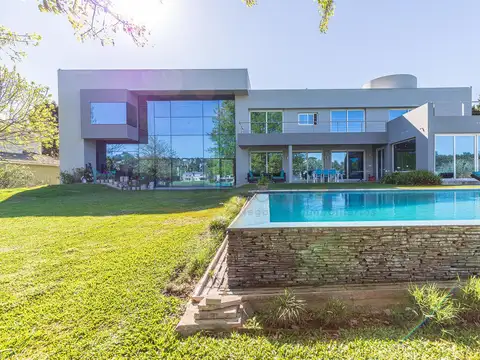 Casa en Venta de 5 dormitorios