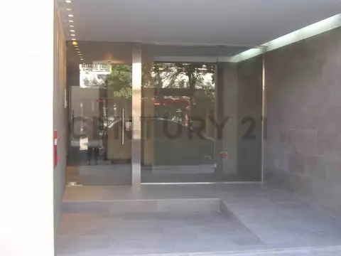 Excelente 2 ambientes en duplex con cochera.