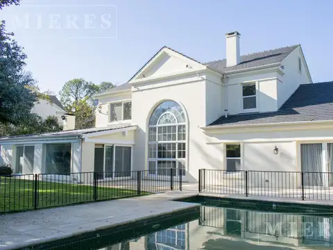 Casa en Venta en La Lomada De Pilar, Countries y Barrios Cerrados en Pilar