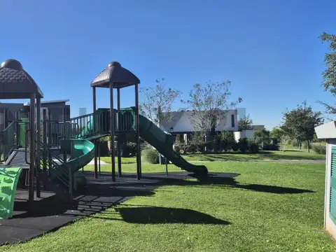 Terreno en Venta 35  mts Fondo