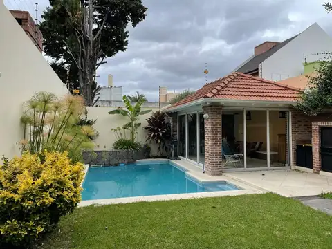 Casa 5 ambientes con 3 baños
